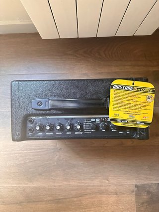 Amplificador Fender Mustang 1 V2