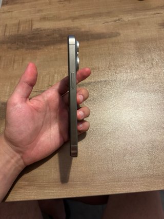 iPhone 15 Pro 256GB Titanio