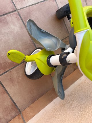 Triciclo Smoby verde con capota