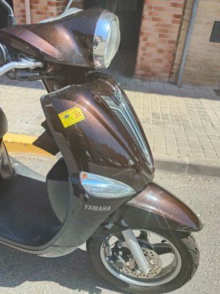 Yamaha Dlight 115cc Marrón