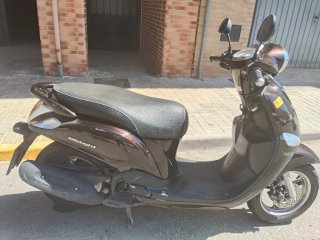 Yamaha Dlight 115cc Marrón