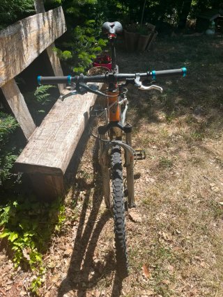 Bicicleta KTM MTB Speed RC doble.