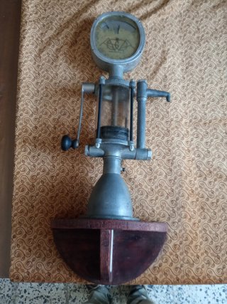 Dosificador de aceite antiguo