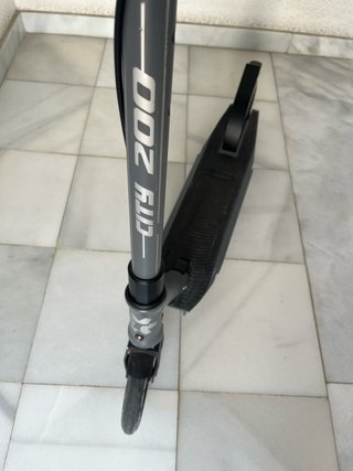 Patinete plegable gris