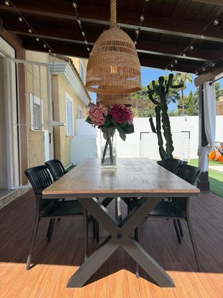 Mesa de jardín estilo nórdico madera y hierro