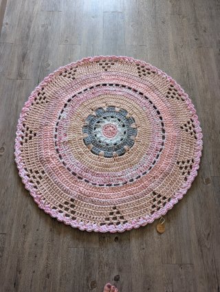 Alfombra redonda tejida a mano