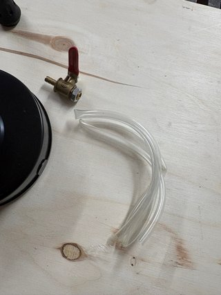 Cubierta para rozas en pared