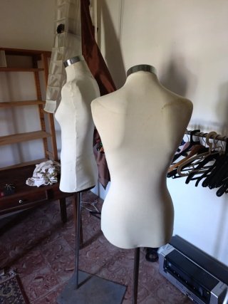 2 Maniquíes Vintage Base Metálica