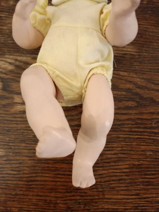 Muñeco antiguo bebé