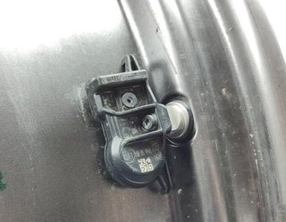 Toyota 42611yp500 llanta yaris p21 pa1 ph1 2322514