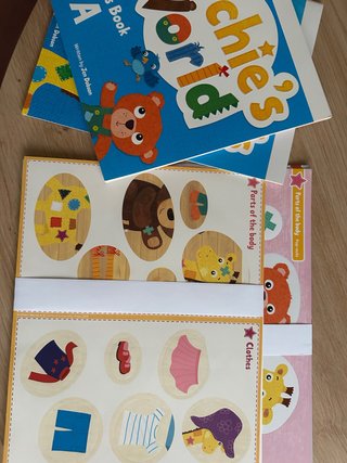 Libro de ingles Archies world A