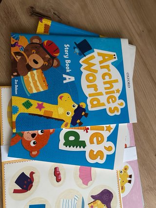 Libro de ingles Archies world A