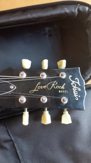Tokai Love Rock Guitarra Eléctrica Negra