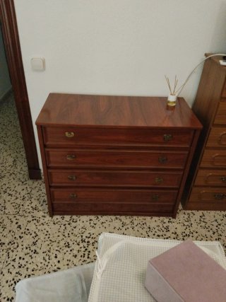 Sinfonier de madera marrón