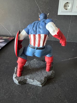 Figura Capitán América Marvel Gallery