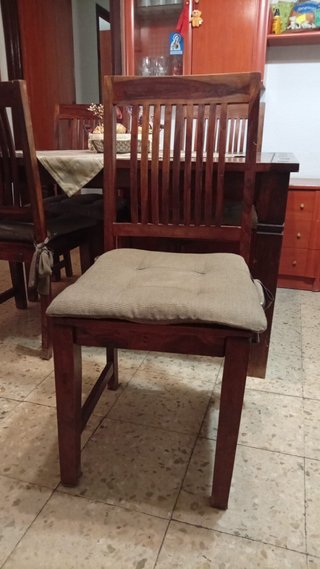 Mesa comedor madera rústica + 4 sillas