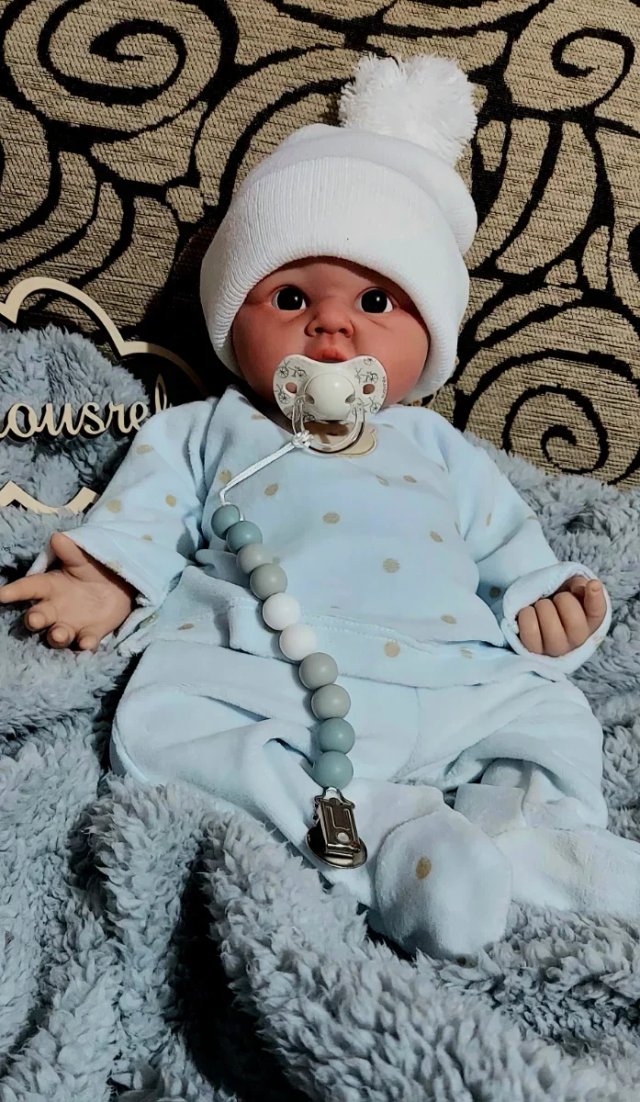 Reborn niño silicona platino 47cm piel blanquita
