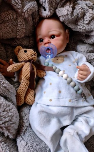 Reborn niño silicona platino 47cm piel blanquita