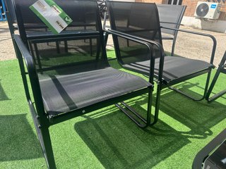 Sofá, 2 sillas y mesa de jardín