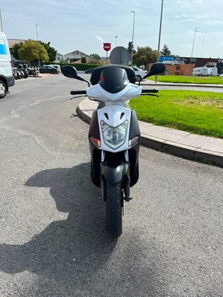 Kymco Agility City 125 Scooter Automática