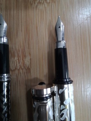 Lote 5 penne stilografiche design moderno