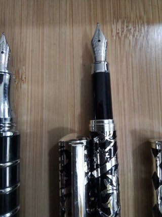 Lote 5 penne stilografiche design moderno