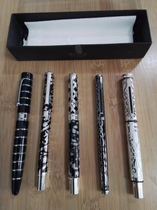 Lote 5 penne stilografiche design moderno