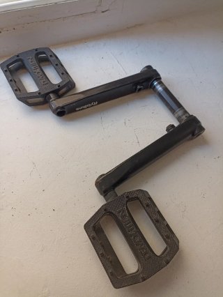 Bielas Flybikes y pedales Demolition BMX