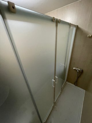 Mampara de ducha corredera, medidas: 1,95m x 1,88m