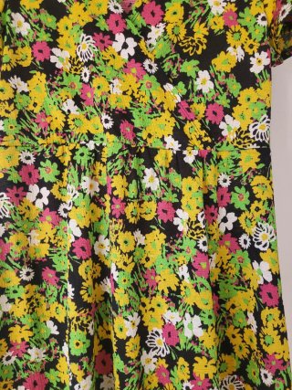 Vestido estampado floral Lefties Talla M