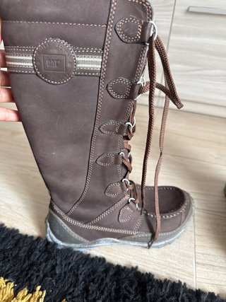 Stivali da neve marroni con lacci