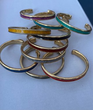 Conjunto 9 Pulseras Doradas Esmaltadas