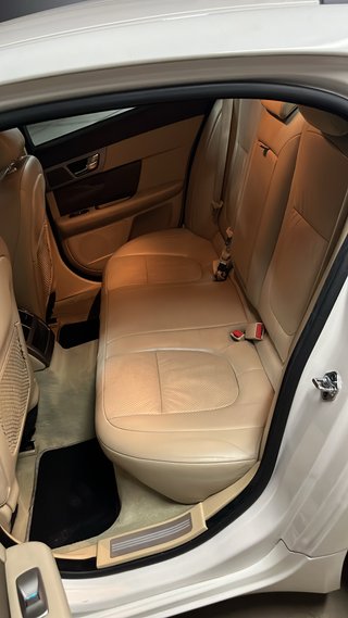 Jaguar XF 2009