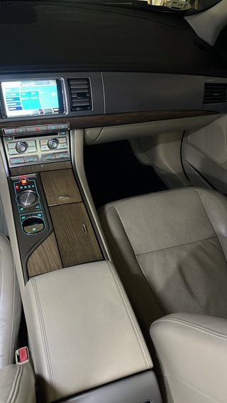 Jaguar XF 2009