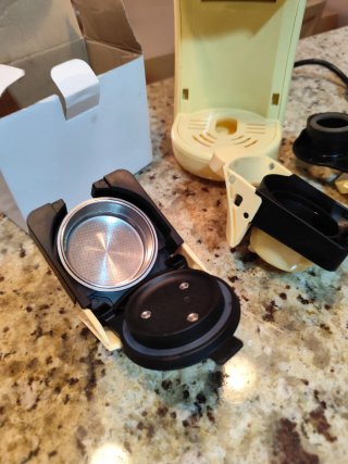 Cafetera amarilla CREATE