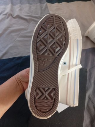 Converse sin estrenar Beige y detalles Multicolor