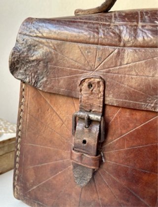 Bolso cuero escolar mediados siglo XX