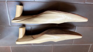 Zapatos de tacón Acosta beige mujer