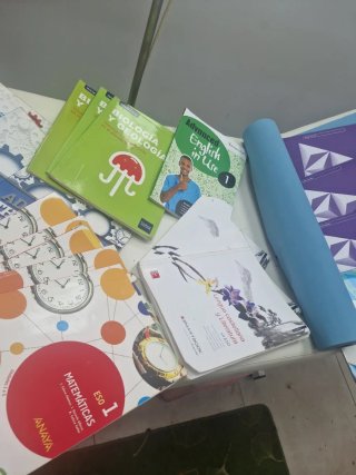 Libros de 1 ESO cada uno tiene su precio
