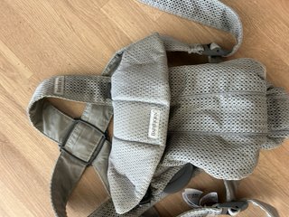 Mochila Porta Bebé Mini BabyBjörn Gris