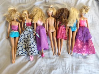 Lotto di 7 Barbie
