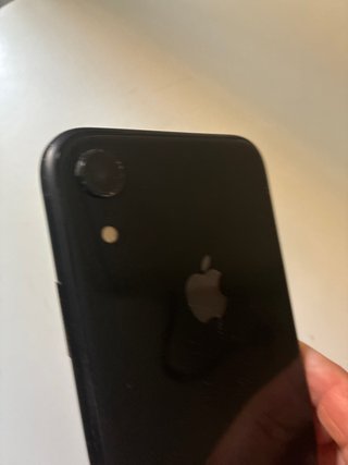 Iphone XR  con funda