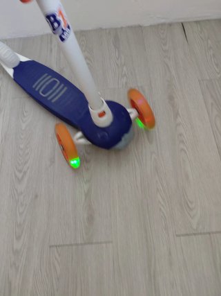 Patinete infantil 3 ruedas con luces