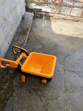 Juguete, Carretilla naranja para niños