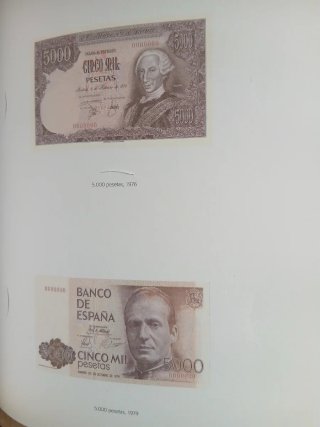 Álbum Sellos, Billetes e Iconos Democracia