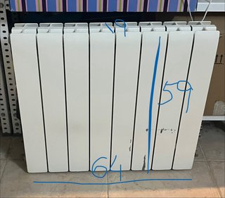 Radiador de pared blanco