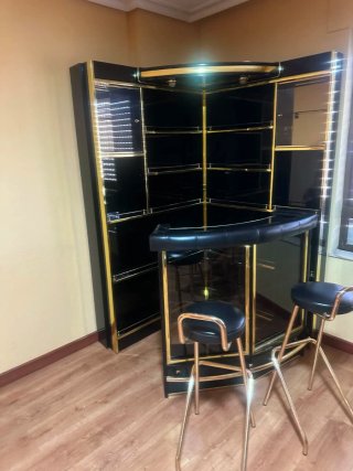 Mueble Bar Negro y Dorado