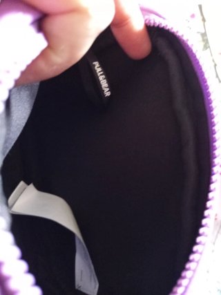 Bolsito bandolera  Pull&Bear y monedero Agatha R..