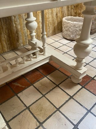 Mesa auxiliar antigua mármol y madera