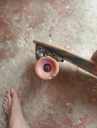 Surfskate 29 con diseño de rayas